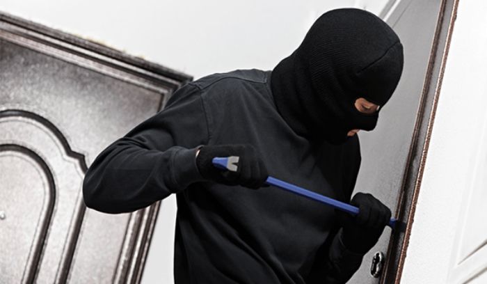 nam-mo-thay-an-trom-5 Mộng thấy ăn trộm bị cảnh sát bắt là một giấc mơ không may mắn
